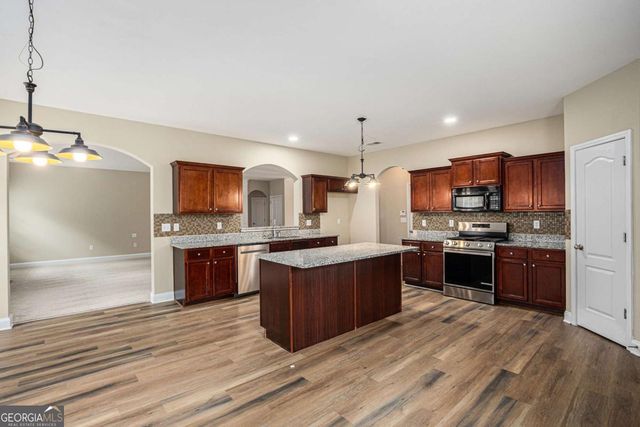 6054 Locklear Way, Douglasville, GA 30134