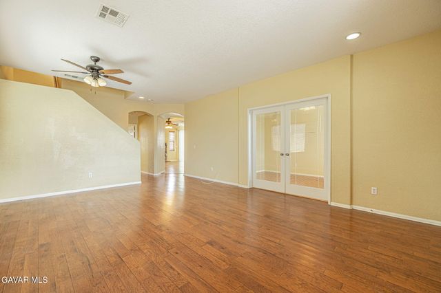 3237 Summer Breeze Avenue, Rosamond, CA 93560