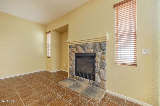3237 Summer Breeze Avenue, Rosamond, CA 93560