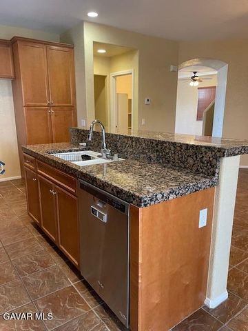 3237 Summer Breeze Avenue, Rosamond, CA 93560