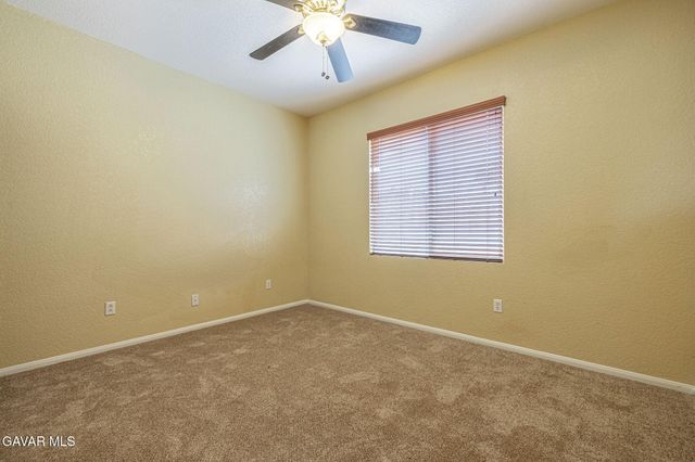 3237 Summer Breeze Avenue, Rosamond, CA 93560