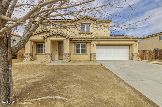 3237 Summer Breeze Avenue, Rosamond, CA 93560