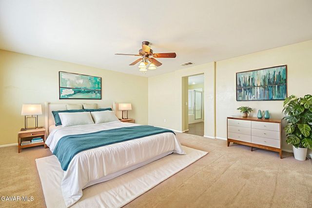 3237 Summer Breeze Avenue, Rosamond, CA 93560