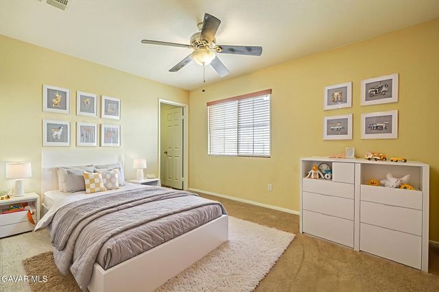 3237 Summer Breeze Avenue, Rosamond, CA 93560