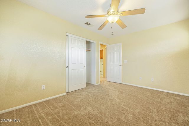 3237 Summer Breeze Avenue, Rosamond, CA 93560