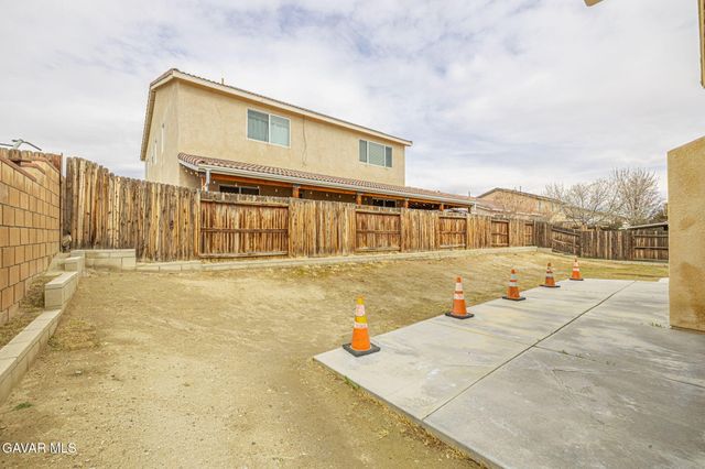 3237 Summer Breeze Avenue, Rosamond, CA 93560