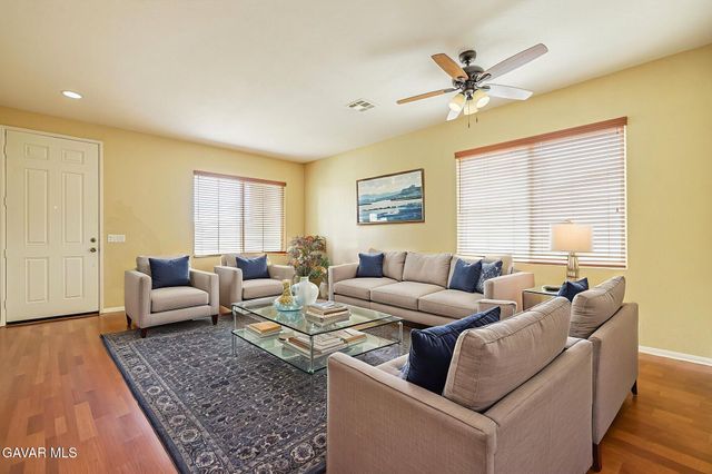 3237 Summer Breeze Avenue, Rosamond, CA 93560