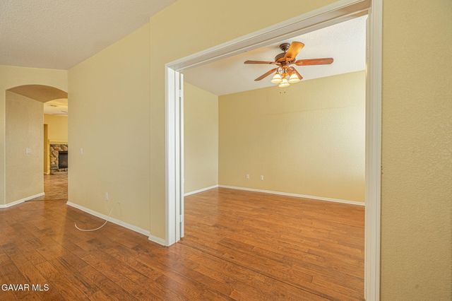 3237 Summer Breeze Avenue, Rosamond, CA 93560