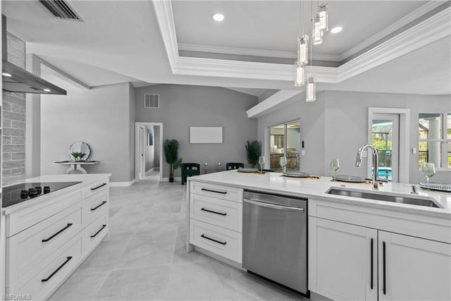 2106 SW 47th TER, Cape Coral, FL 33914