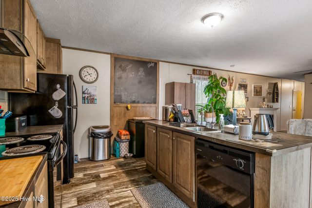 2097 Seashore Hills Road SW, Supply, NC 28462