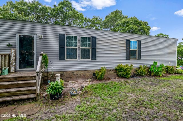 2097 Seashore Hills Road SW, Supply, NC 28462