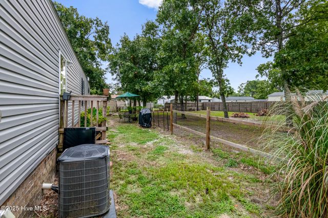 2097 Seashore Hills Road SW, Supply, NC 28462