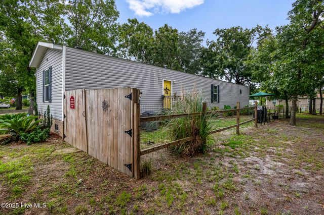 2097 Seashore Hills Road SW, Supply, NC 28462