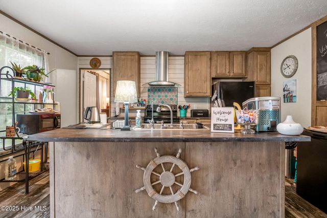 2097 Seashore Hills Road SW, Supply, NC 28462