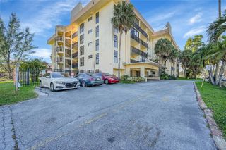 650 NE 149th St 406A, Miami, FL 33161
