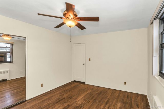 21-47 Utopia Parkway 2, Whitestone, NY 11357