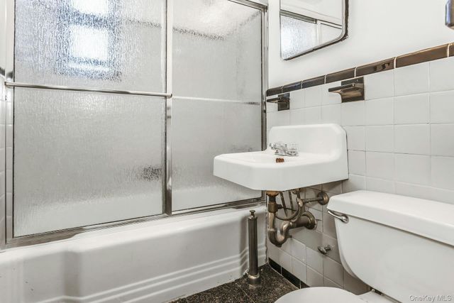 21-47 Utopia Parkway 2, Whitestone, NY 11357