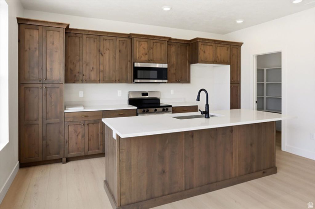 Image 12 of property listing at 1380 S 110 W, Tremonton, UT 84337