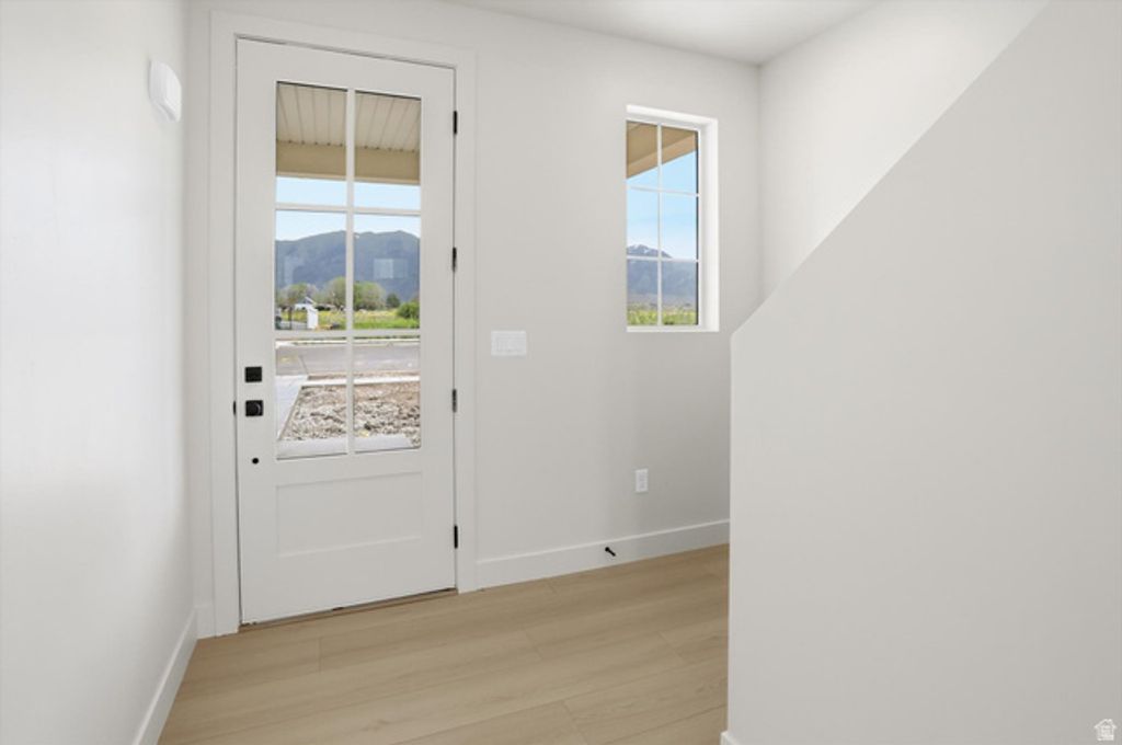 Image 5 of property listing at 1380 S 110 W, Tremonton, UT 84337