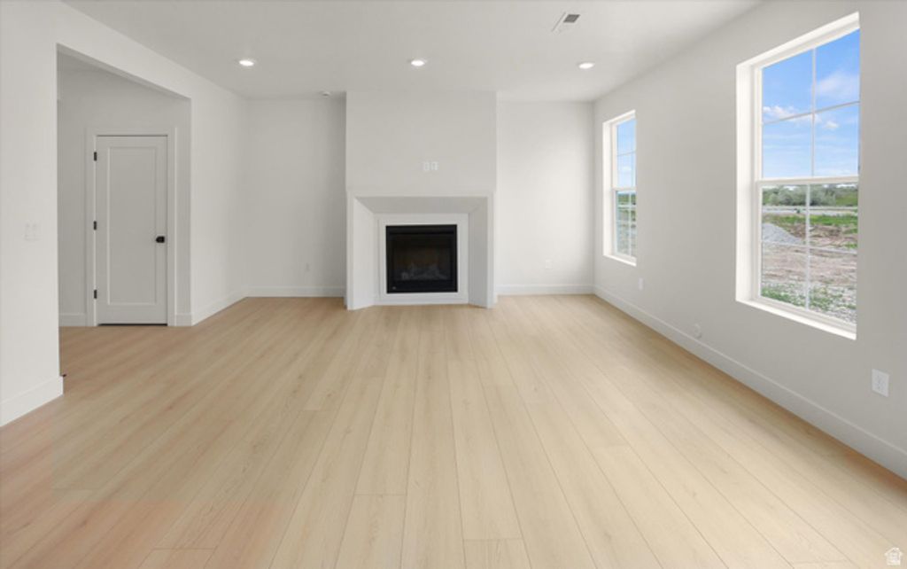 Image 7 of property listing at 1380 S 110 W, Tremonton, UT 84337