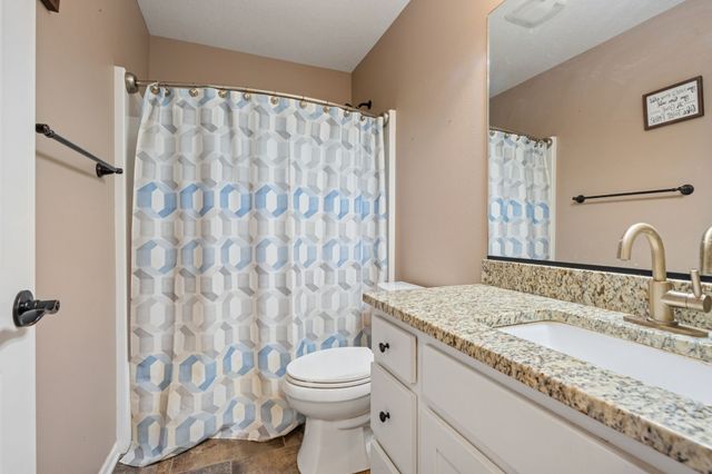 1301 Caitlin Court SE, Bondurant, IA 50035