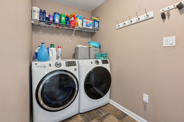 1301 Caitlin Court SE, Bondurant, IA 50035