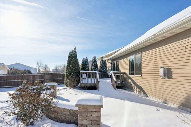 1301 Caitlin Court SE, Bondurant, IA 50035