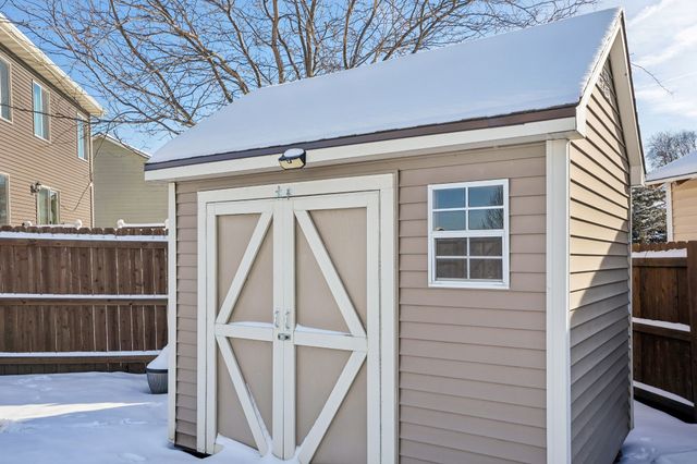 1301 Caitlin Court SE, Bondurant, IA 50035