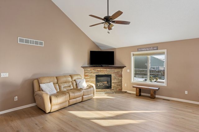 1301 Caitlin Court SE, Bondurant, IA 50035