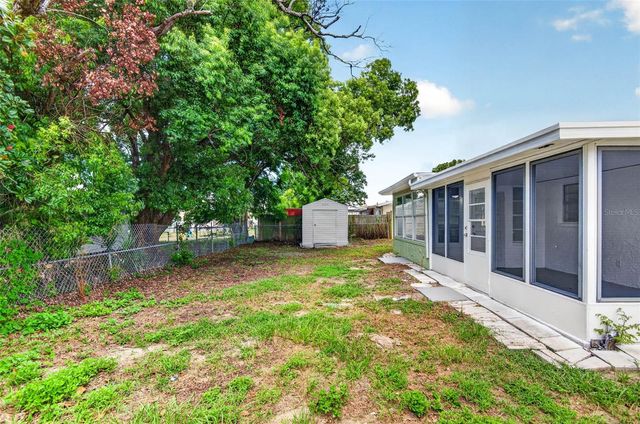 8905 TROPICAL PALM WAY, Port Richey, FL 34668