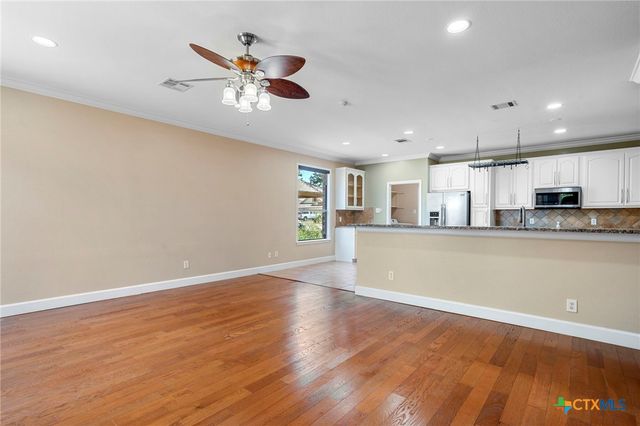 108 Colt Loop, Kyle, TX 78640