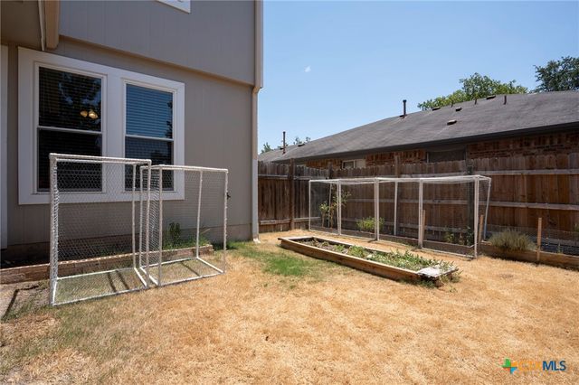 108 Colt Loop, Kyle, TX 78640