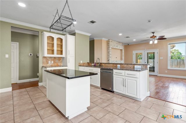 108 Colt Loop, Kyle, TX 78640