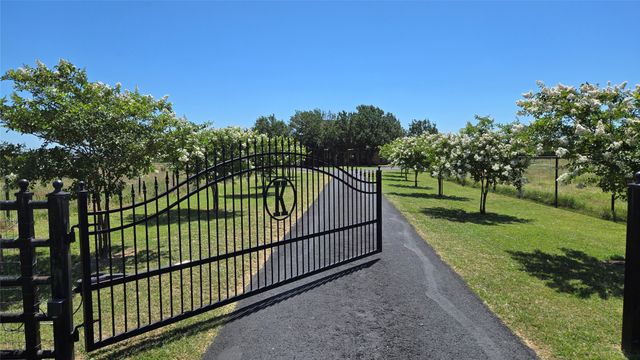 492 Thomas J Egan Road, Denton, TX 76207