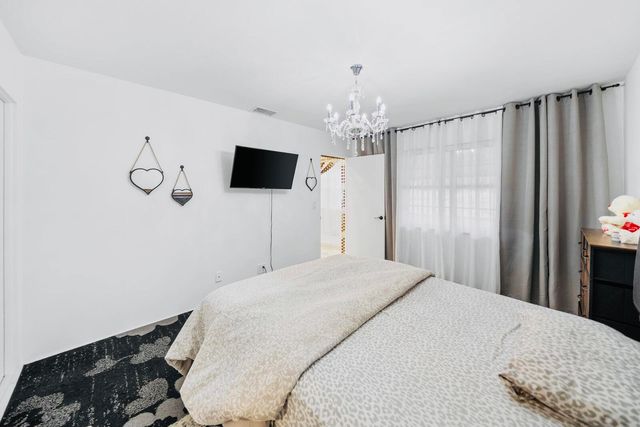 129 Lake Carol Drive 129, West Palm Beach, FL 33411