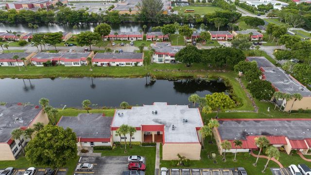 129 Lake Carol Drive 129, West Palm Beach, FL 33411