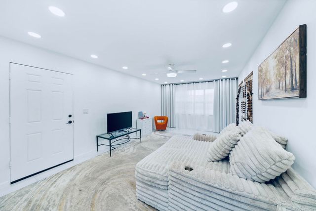 129 Lake Carol Drive 129, West Palm Beach, FL 33411