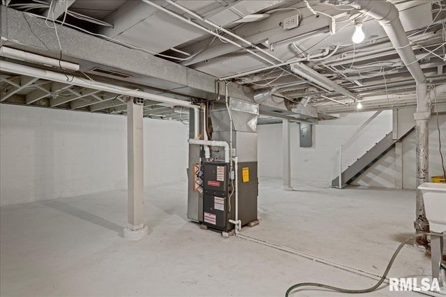 2621 S 4TH Street, Springfield, IL 62703