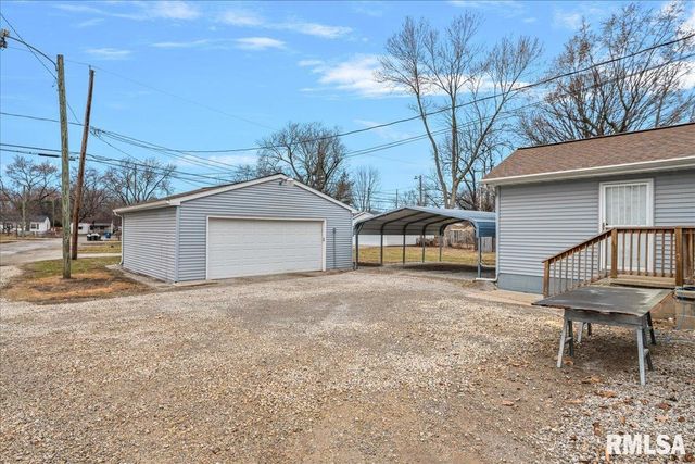 2621 S 4TH Street, Springfield, IL 62703