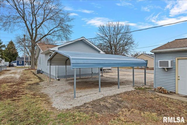 2621 S 4TH Street, Springfield, IL 62703