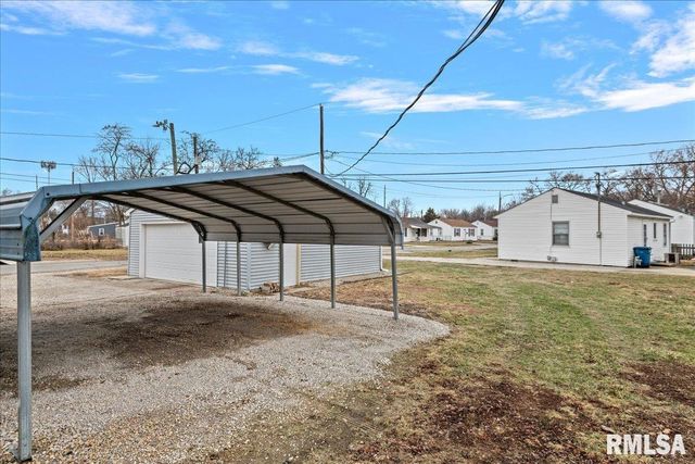 2621 S 4TH Street, Springfield, IL 62703