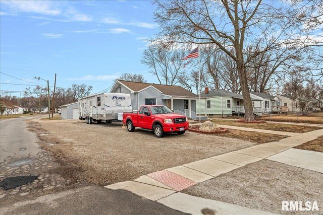 2621 S 4TH Street, Springfield, IL 62703