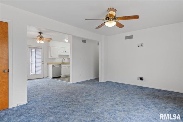 2621 S 4TH Street, Springfield, IL 62703