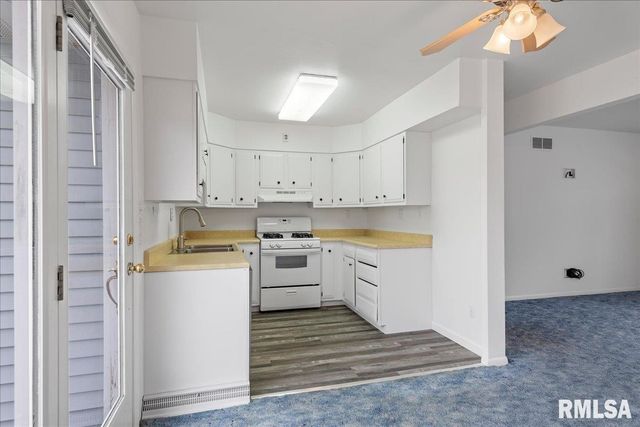 2621 S 4TH Street, Springfield, IL 62703