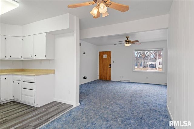 2621 S 4TH Street, Springfield, IL 62703