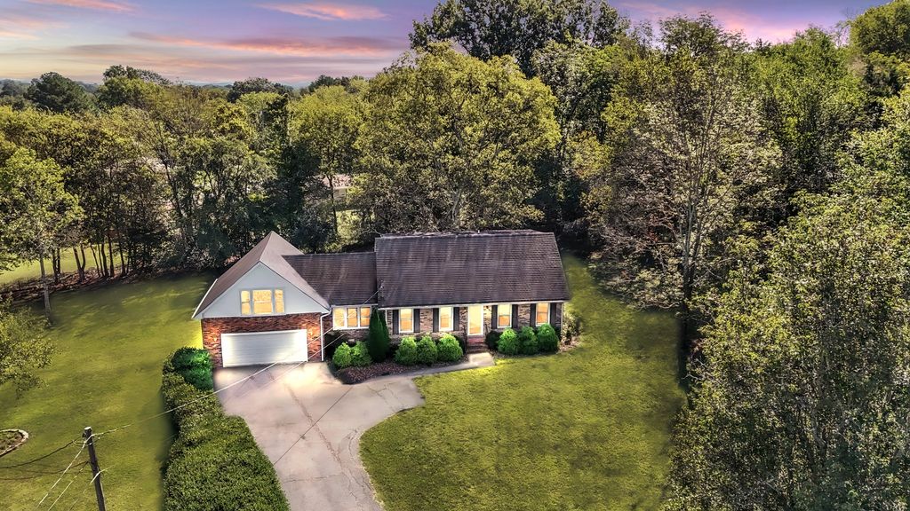 425 Centennial Ave, Lewisburg, TN 37091