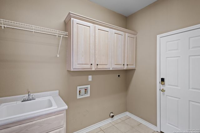 1654 Hawks Tree, San Antonio, TX 78248