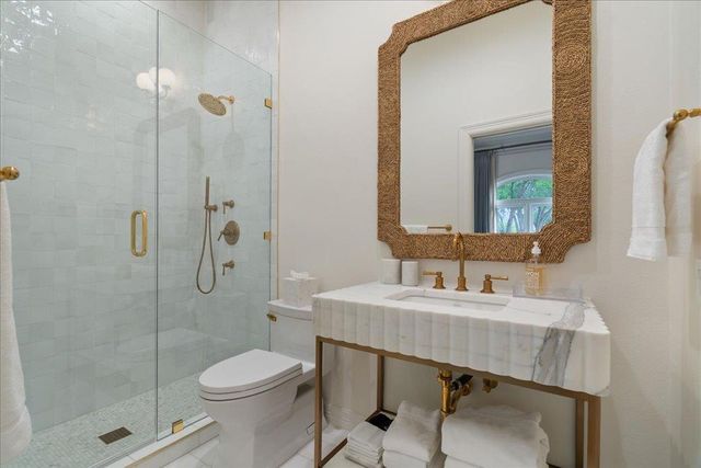 24729 Travis Lakeside CV, Spicewood, TX 78669