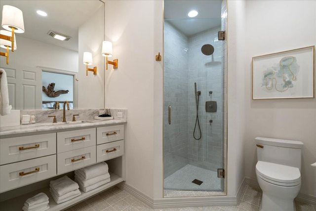 24729 Travis Lakeside CV, Spicewood, TX 78669