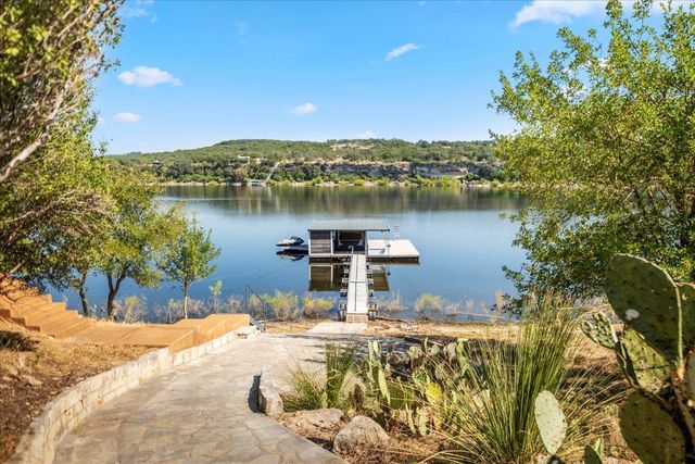 24729 Travis Lakeside CV, Spicewood, TX 78669